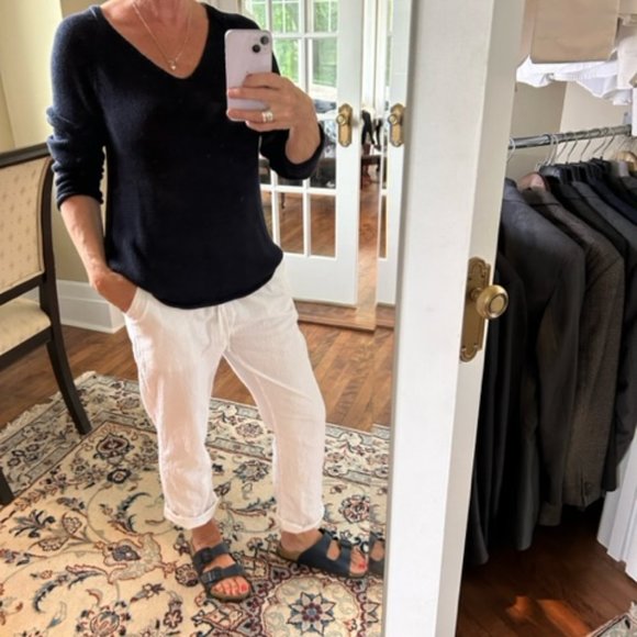 Navy blue knit sweater - Picture 1 of 3